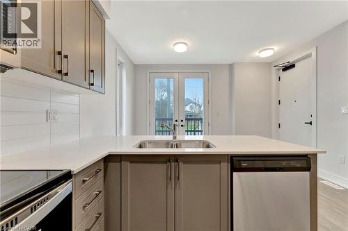 99 Roger Street Unit# 45, Waterloo, ON - Indoor Photo Showing Kitchen With Double Sink