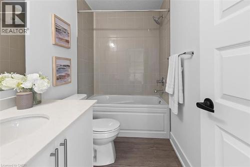 99 Roger Street Unit# 45, Waterloo, ON - Indoor Photo Showing Bathroom