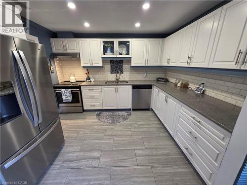 69 Gates Lane, Hamilton, ON - Indoor Photo Showing Kitchen With Double Sink