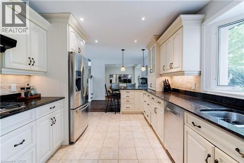 4391 Lakeshore Road, Burlington, ON - Indoor Photo Showing Kitchen