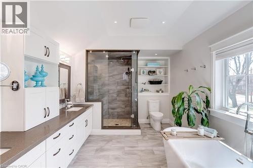 4391 Lakeshore Road, Burlington, ON - Indoor Photo Showing Bathroom
