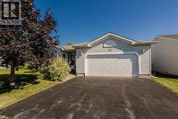 109 EMERALD Court  Freelton, ON L8B 1A5