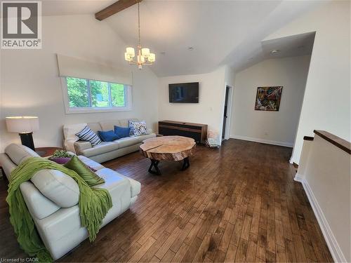 2019 Dundas Street, Burlington, ON - Indoor Photo Showing Other Room