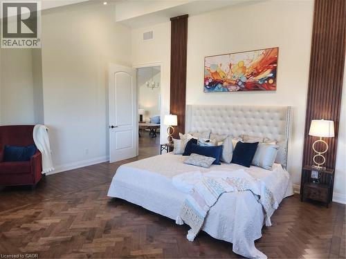 2019 Dundas Street, Burlington, ON - Indoor Photo Showing Bedroom