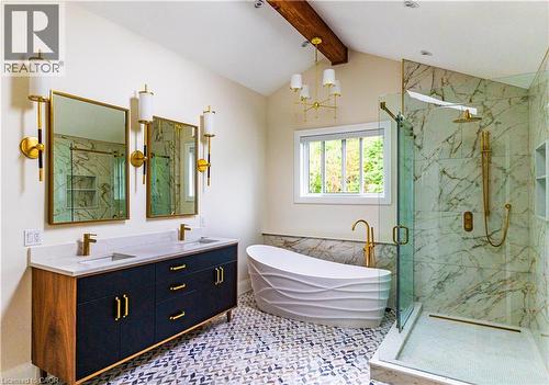 2019 Dundas Street, Burlington, ON - Indoor Photo Showing Bathroom