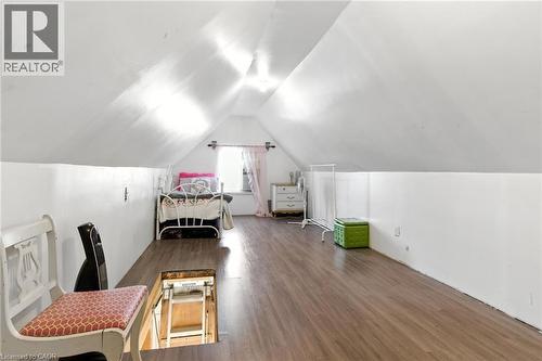 44 Holton Avenue N, Hamilton, ON - Indoor Photo Showing Other Room