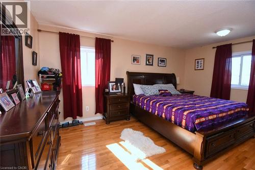 53 Seventh Avenue, Brantford, ON - Indoor Photo Showing Bedroom