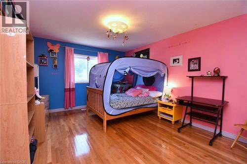 53 Seventh Avenue, Brantford, ON - Indoor Photo Showing Bedroom