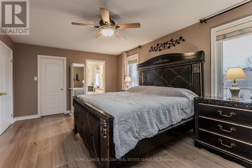 606 Williamson Court, Burlington, ON - Indoor Photo Showing Bedroom