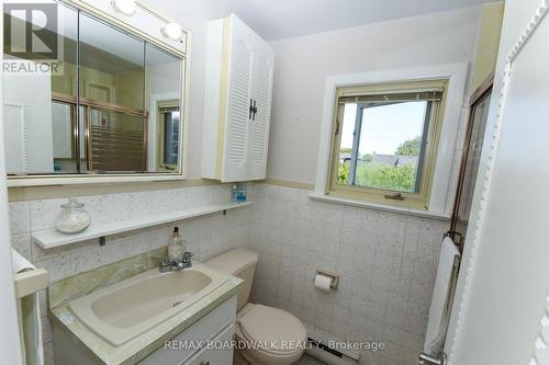 323 Fullerton Avenue, Ottawa, ON - Indoor Photo Showing Bathroom