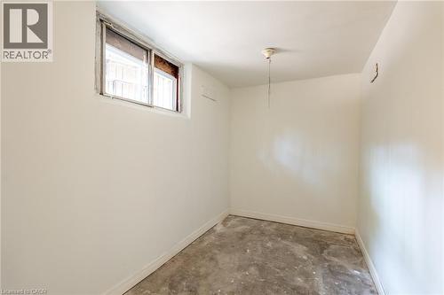 272 Stinson Crescent, Hamilton, ON - Indoor Photo Showing Other Room