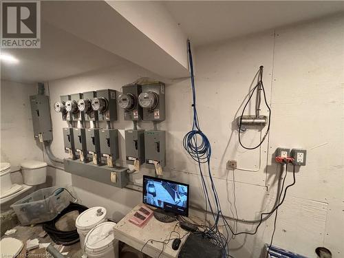 52 Barton Street E, Hamilton, ON - Indoor Photo Showing Other Room