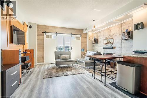 135 James Street S Unit# 612, Hamilton, ON - Indoor Photo Showing Kitchen