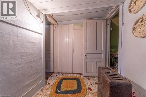 35 Sherman Avenue N, Hamilton, ON - Indoor