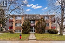 807 ROBINSON Street Unit# B  Burlington, ON L7R 2L4