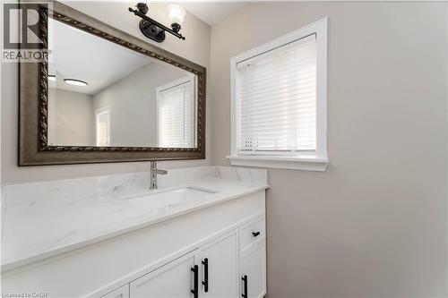 187 Barton Street W, Hamilton, ON - Indoor Photo Showing Bathroom