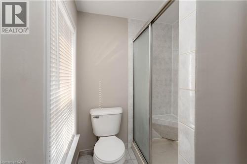 187 Barton Street W, Hamilton, ON - Indoor Photo Showing Bathroom