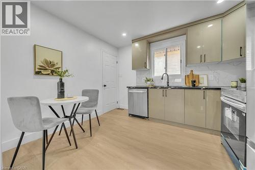 46 Bonaparte Lane, London, ON - Indoor Photo Showing Kitchen