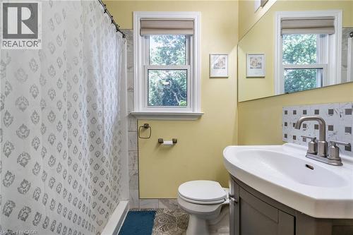 458 Elwood Road, Burlington, ON - Indoor Photo Showing Bathroom