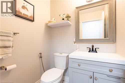 14 Windstar Place Unit# Upper, Hamilton, ON - Indoor Photo Showing Bathroom
