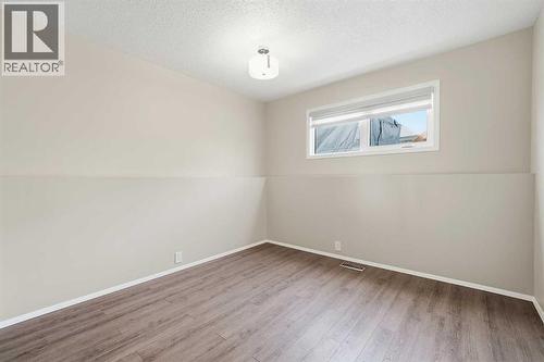 471 Dalmeny Hill Nw, Calgary, AB - Indoor Photo Showing Other Room