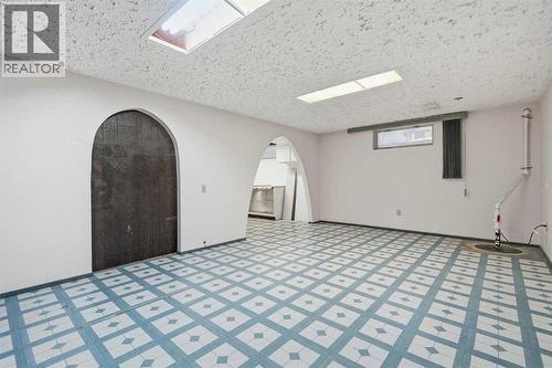 471 Dalmeny Hill Nw, Calgary, AB - Indoor