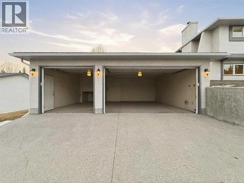 471 Dalmeny Hill Nw, Calgary, AB - Outdoor With Exterior