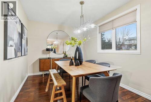 471 Dalmeny Hill Nw, Calgary, AB - Indoor