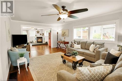 1954 Grayson Avenue, Fort Erie, ON - Indoor Photo Showing Living Room With Fireplace