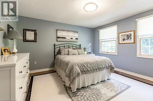 225 Shoreacres Road, Burlington, ON - Indoor Photo Showing Bedroom