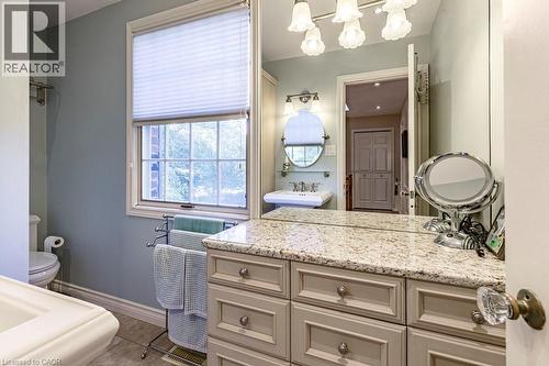 225 Shoreacres Road, Burlington, ON - Indoor Photo Showing Bathroom