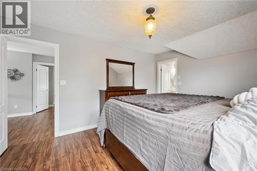 122 Grand River Boulevard, Kitchener, ON - Indoor Photo Showing Bedroom