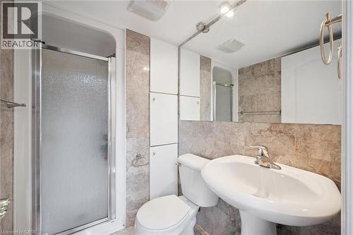 122 Grand River Boulevard, Kitchener, ON - Indoor Photo Showing Bathroom