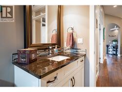 Full bathroom main level - 