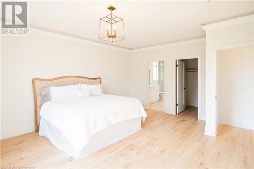 19 Oakley Drive, Niagara-On-The-Lake, ON - Indoor Photo Showing Bedroom