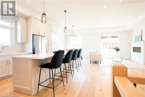19 Oakley Drive, Niagara-On-The-Lake, ON - Indoor Photo Showing Kitchen With Upgraded Kitchen