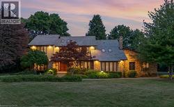 8 LOCHSIDE Drive  Stoney Creek, ON L8E 5T6