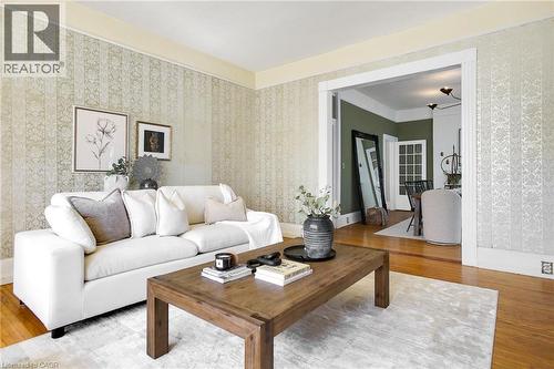 78 William Street W, Waterloo, ON - Indoor Photo Showing Living Room