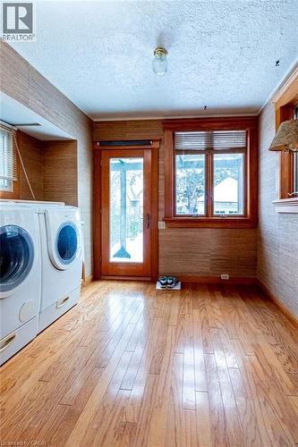 88 Cline Avenue N, Hamilton, ON - Indoor Photo Showing Laundry Room