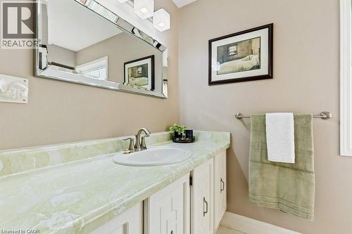 457 Stillmeadow Circle, Waterloo, ON - Indoor Photo Showing Bathroom