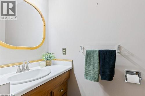 457 Stillmeadow Circle, Waterloo, ON - Indoor Photo Showing Bathroom