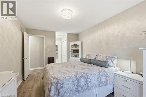 13 Colonial Crescent, Grimsby, ON - Indoor Photo Showing Bedroom