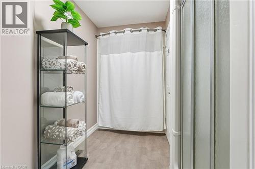 13 Colonial Crescent, Grimsby, ON - Indoor Photo Showing Bathroom