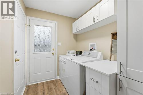 13 Colonial Crescent, Grimsby, ON - Indoor Photo Showing Laundry Room