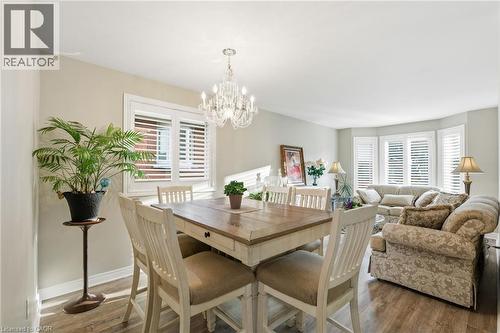 13 Colonial Crescent, Grimsby, ON - Indoor Photo Showing Dining Room
