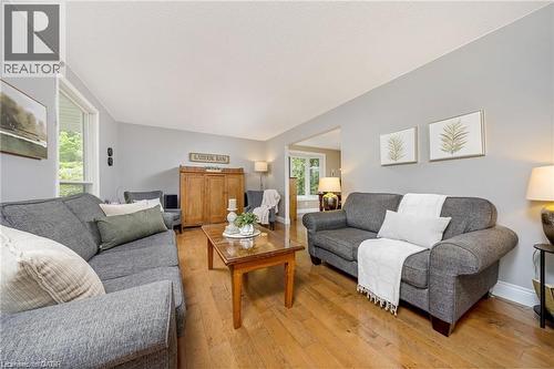 2157 8 Sideroad, Burlington, ON - Indoor Photo Showing Living Room