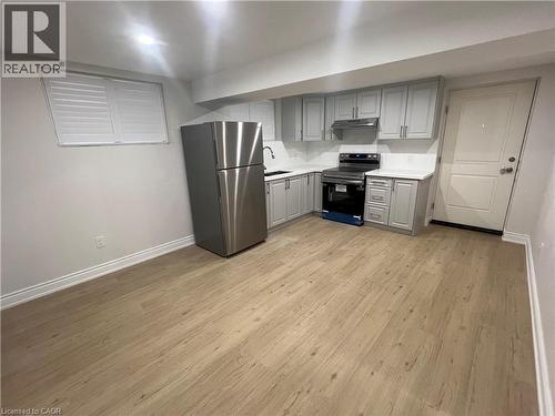29 Bowman Crescent Unit# 2, Thorold, ON - Indoor Photo Showing Kitchen
