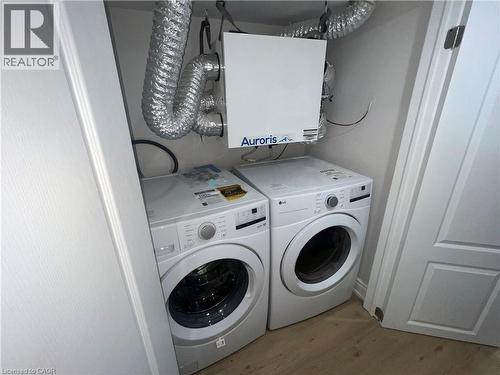 29 Bowman Crescent Unit# 2, Thorold, ON - Indoor Photo Showing Laundry Room