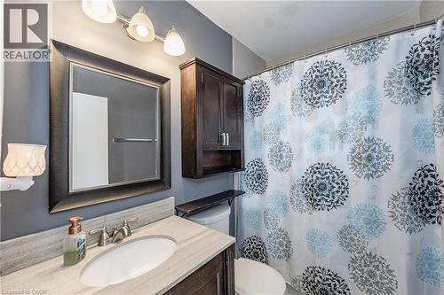 419 Talbot Street, Hamilton, ON - Indoor Photo Showing Bathroom