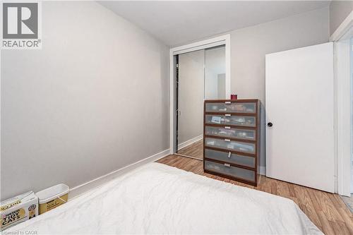 419 Talbot Street, Hamilton, ON - Indoor Photo Showing Bedroom